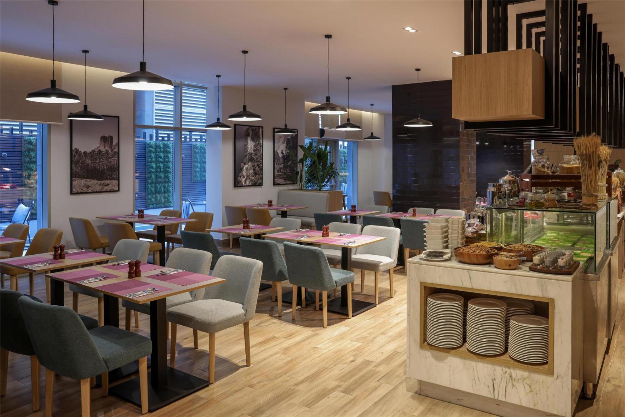 Radisson & Olaya Aparthotel 4*