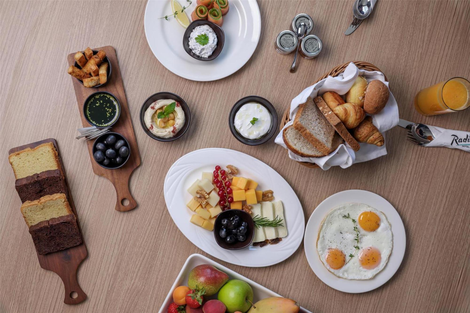 Radisson & Olaya 4*